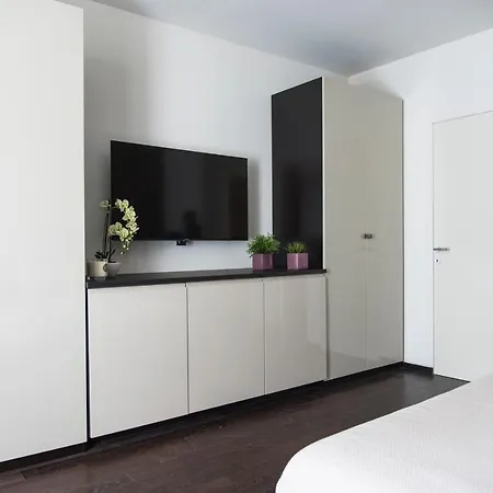 St.ambrogio 2bd New Апартаменты Милан