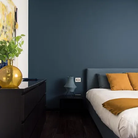 St.ambrogio 2bd New Апартаменты *